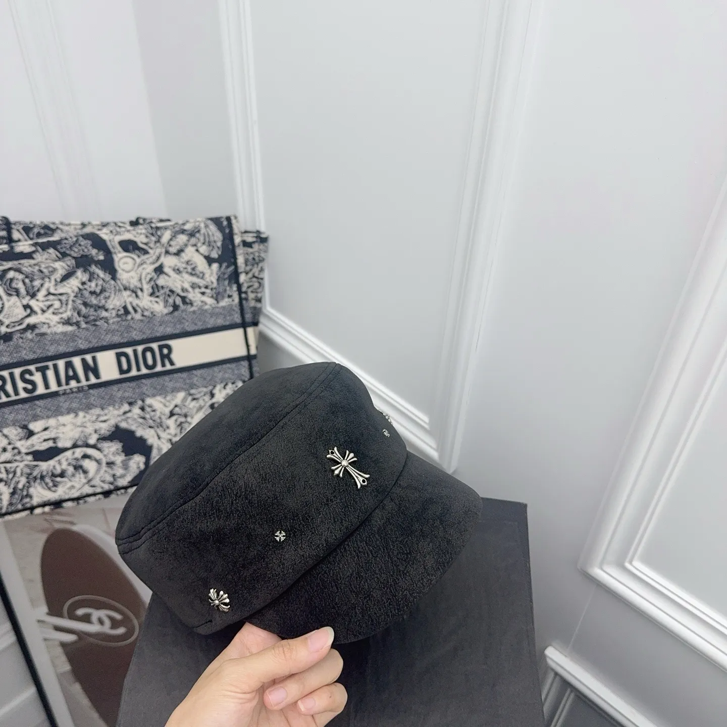 New style for autumn and winter 🤎 Suede Crow Heart Army Cap Heavy Industry Design!